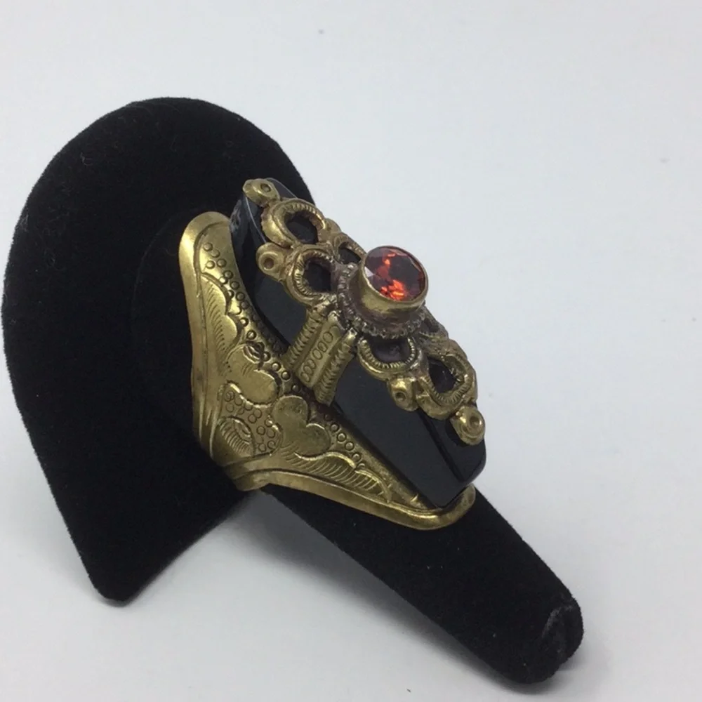 Unusual Tibetan Genuine Black Onyx - Picture 5 of 7